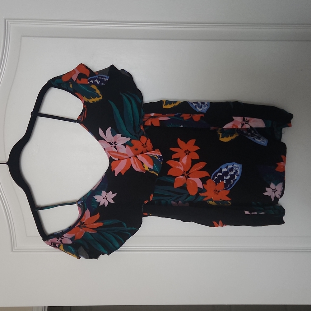 Old Navy M floral top